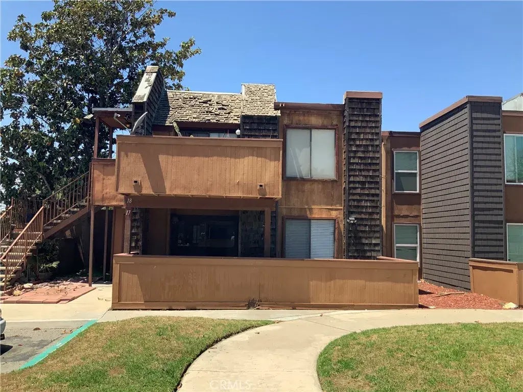 9020 Newport Avenue 17, Fontana