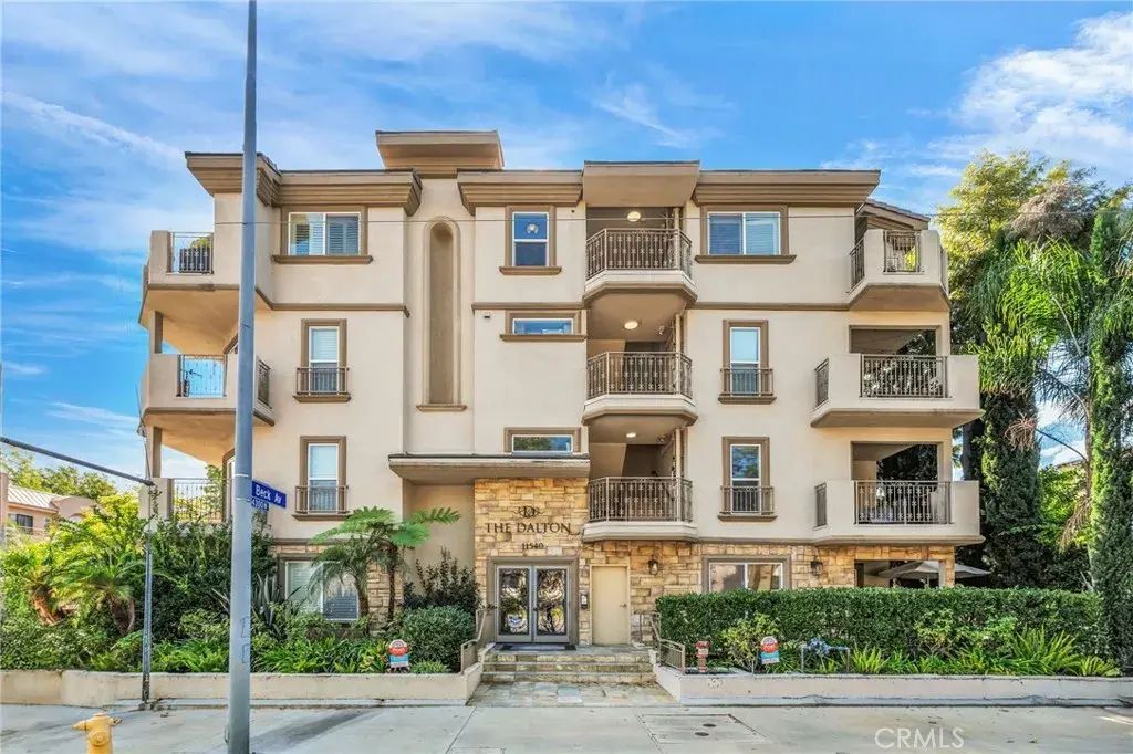 11540 Moorpark Street 403, Studio City