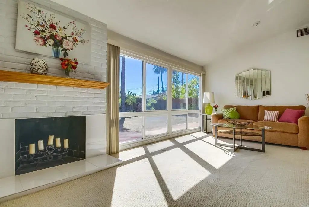 4613 Rainier Avenue, 