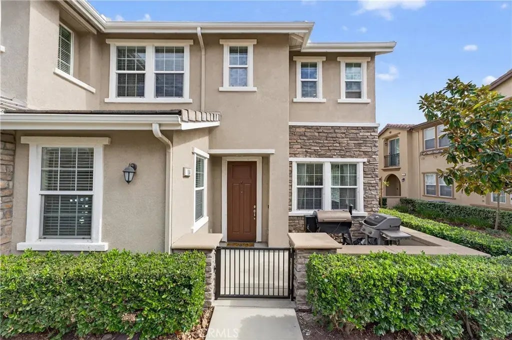 16001 Chase 104, Fontana