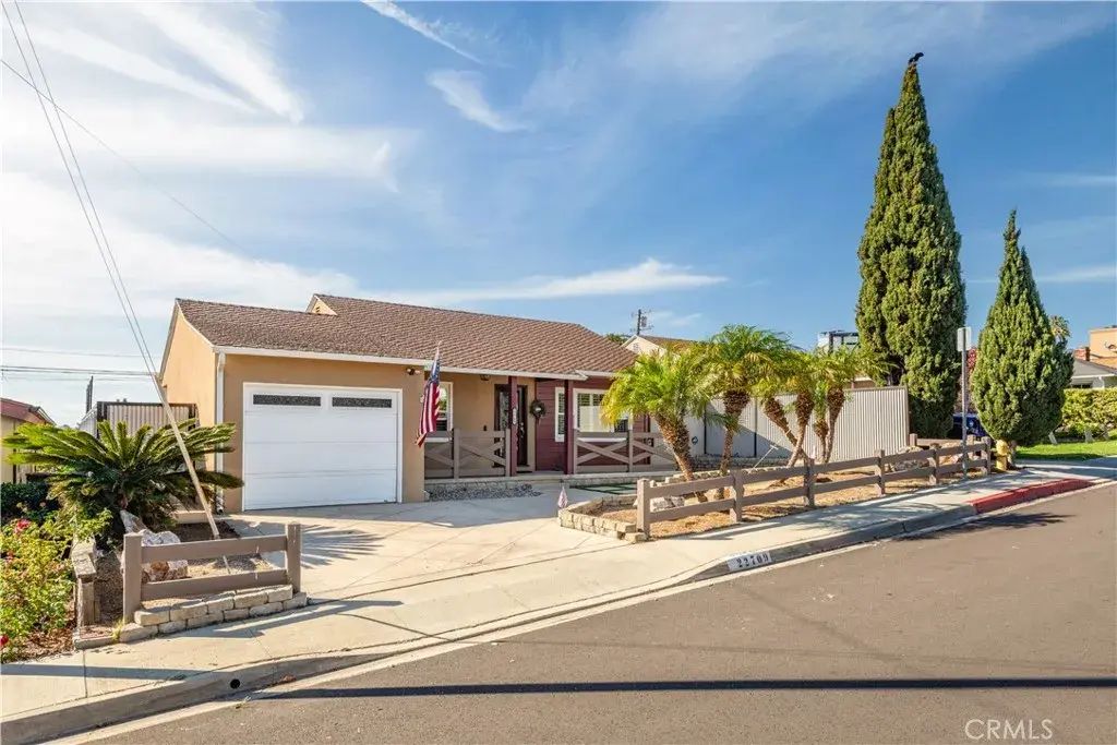 22709 Gaycrest Avenue, Torrance