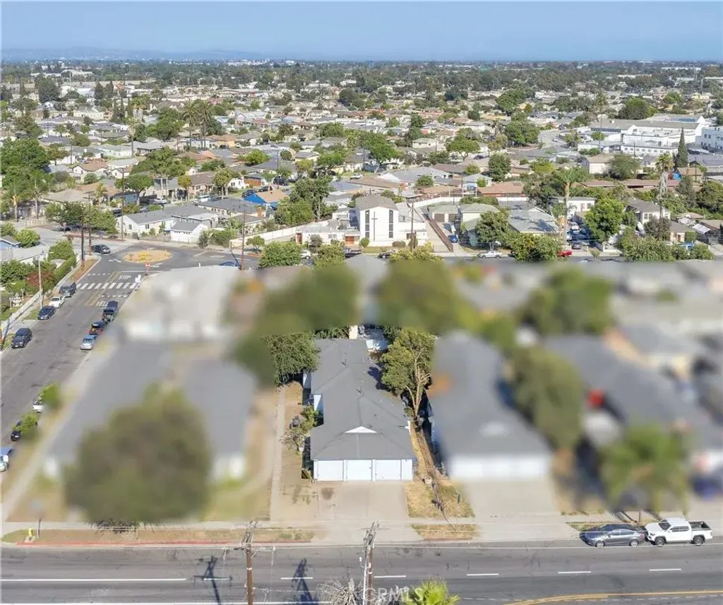 11952 Santa Fe Ave, Lynwood