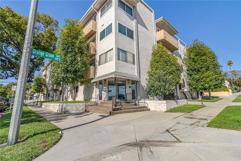 601 E Orange Grove 106, Burbank