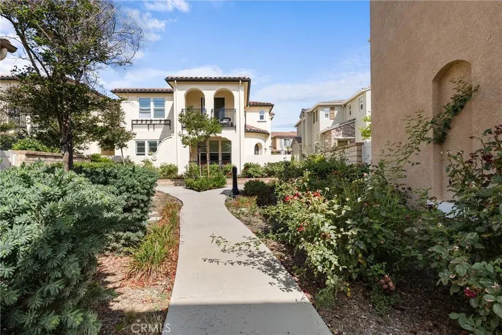 23919 Brescia Drive, Valencia