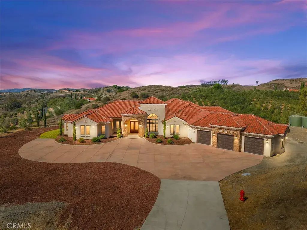 25700 El Chaval Place, Temecula