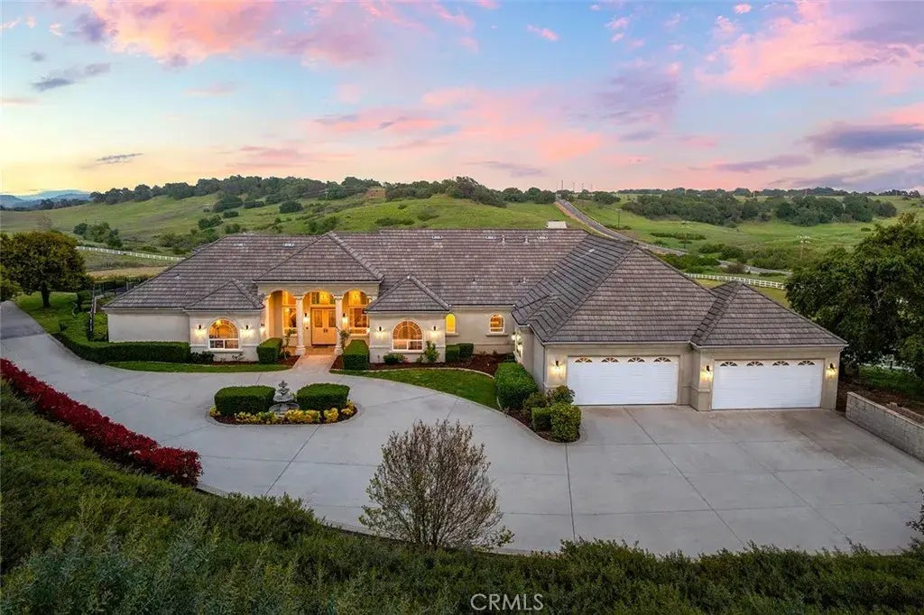 41653 Oak Trail Court, Murrieta