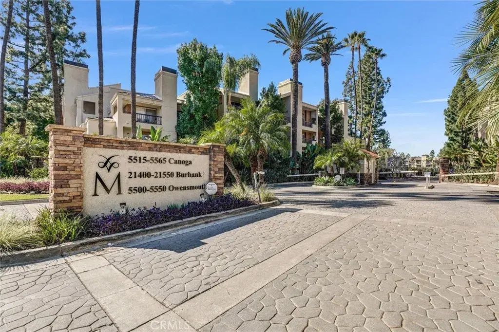 5535 Canoga Avenue 204, Woodland Hills