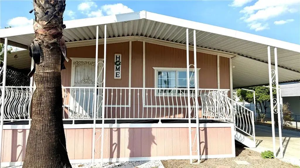1455 S State 323, Hemet