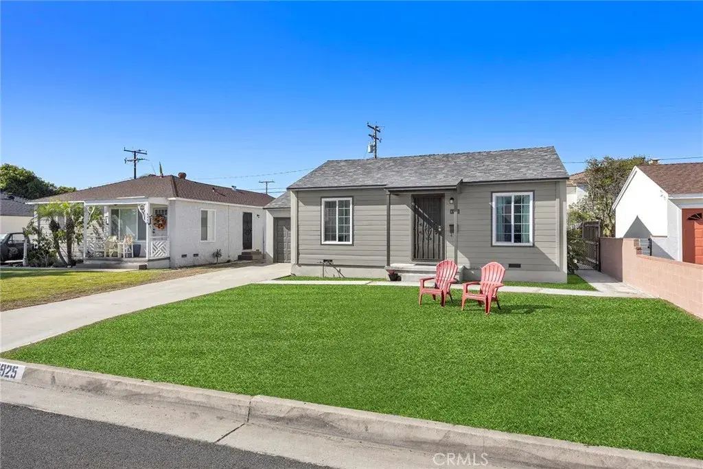 8925 Stamps, Downey