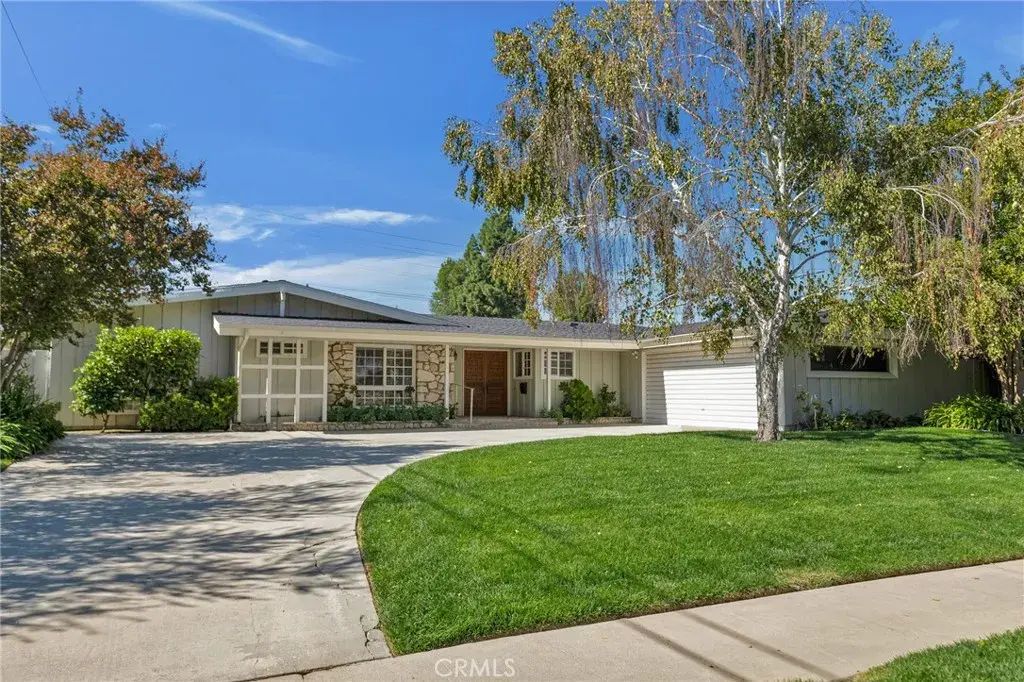 4851 Abbeyville, Woodland Hills