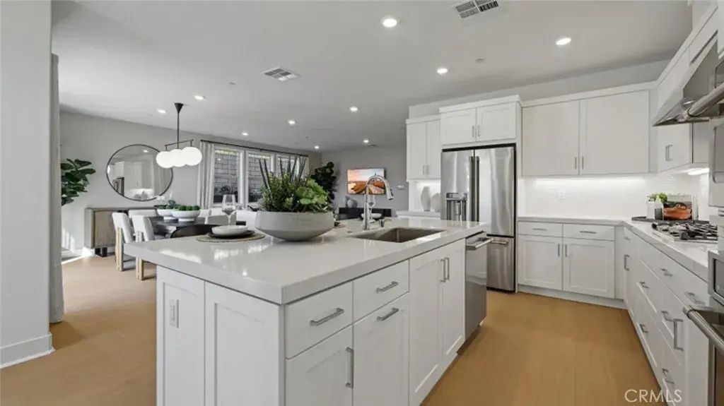 748 Edward Scholle Drive, Camarillo