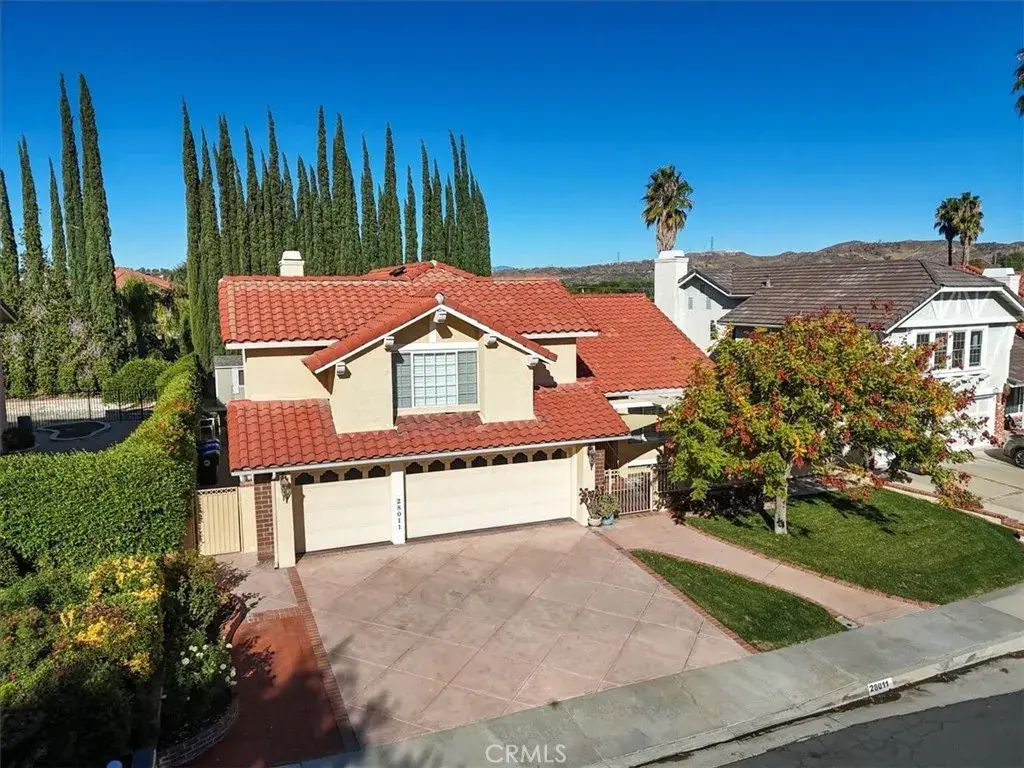 28011 Charles, Saugus