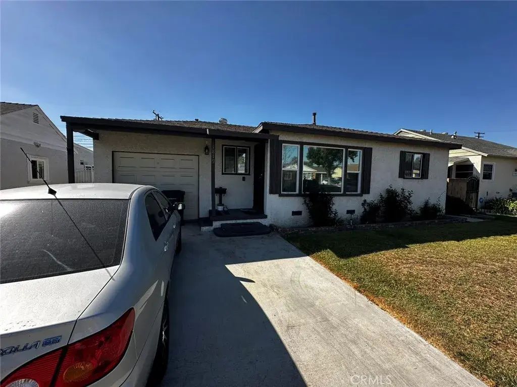 11819 Summer Avenue, Norwalk