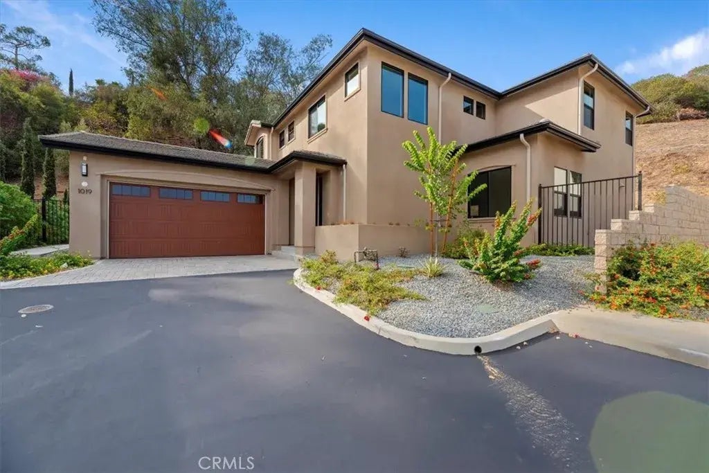 1019 N Staley Lane, Los Angeles