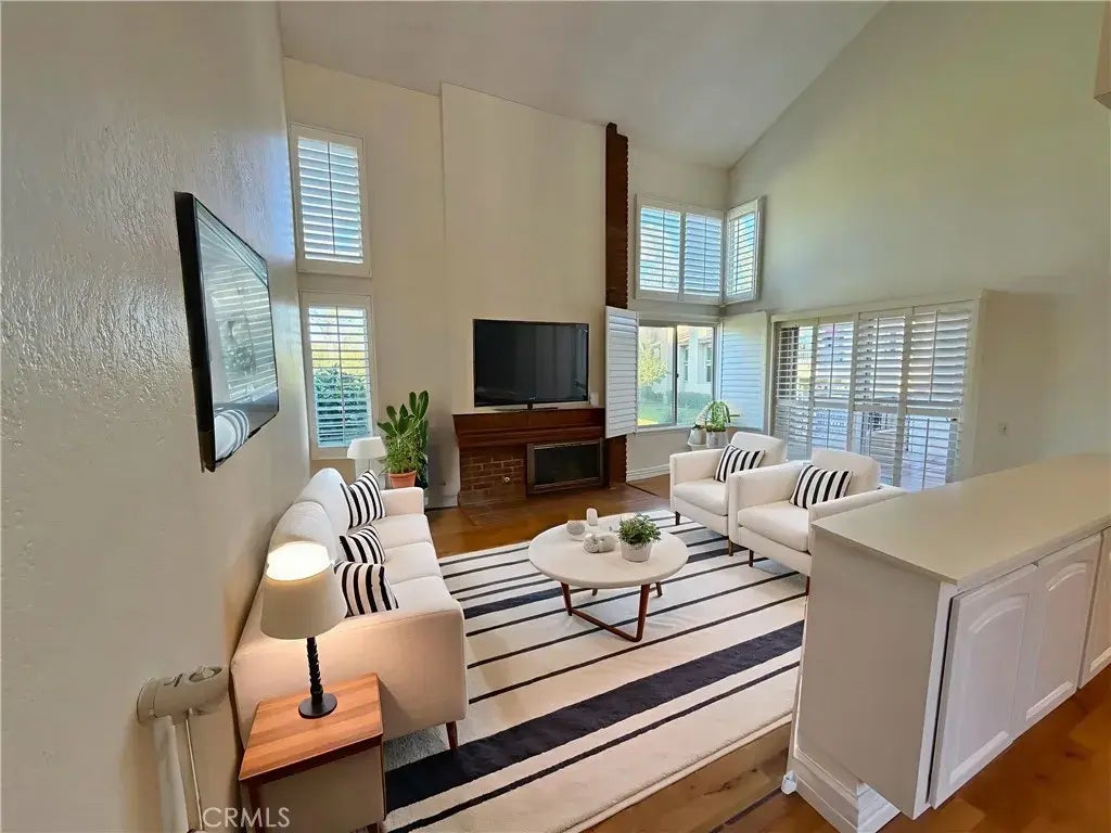 26553 Lucinda, Mission Viejo