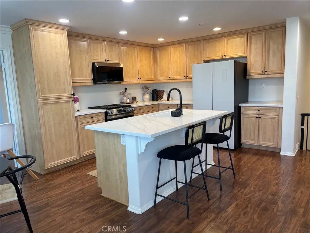 3774 Dunkirk, Oxnard