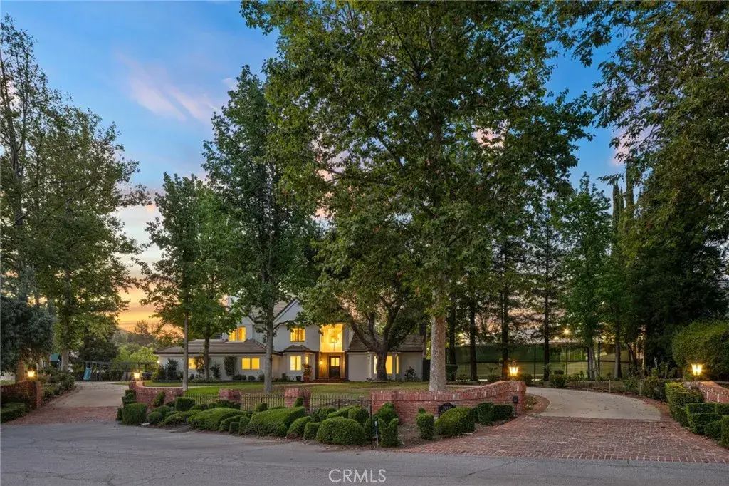 28925 Medea Mesa Road, Agoura Hills