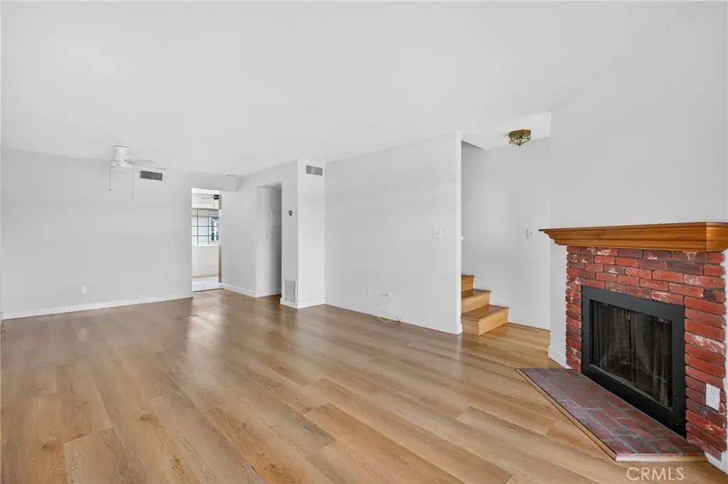 12460 Weddington Street 3, Valley Village