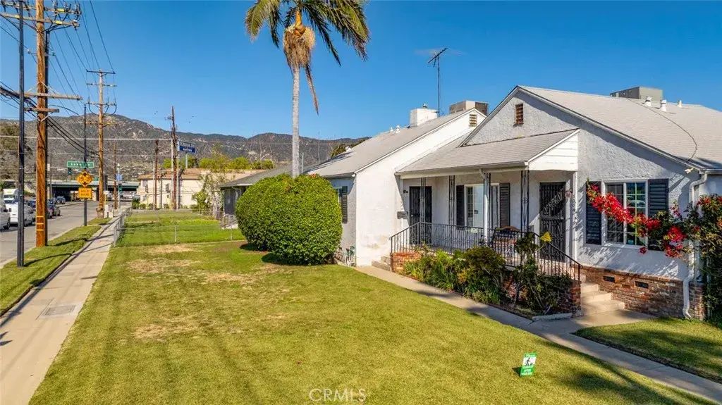 1002 S Bruce, Burbank