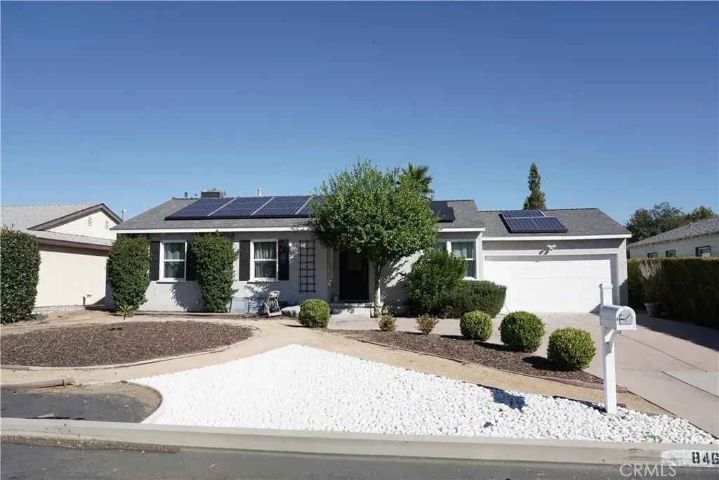 8460 Hatillo, Winnetka