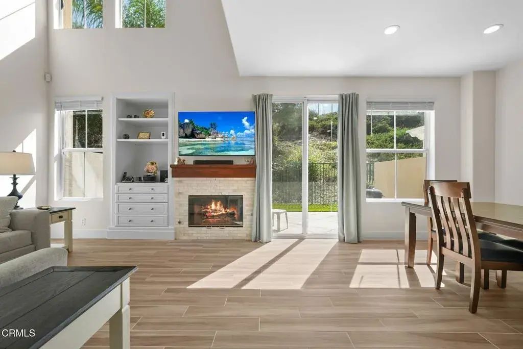 596 Fenwick Way C, Simi Valley