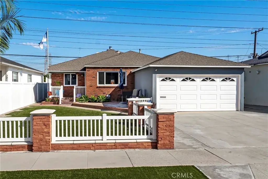3814 Stevely, Long Beach
