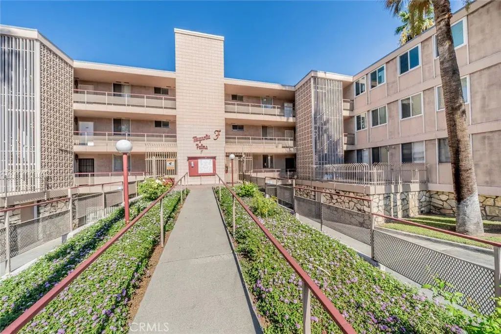 6979 Palm Court 319f, Riverside