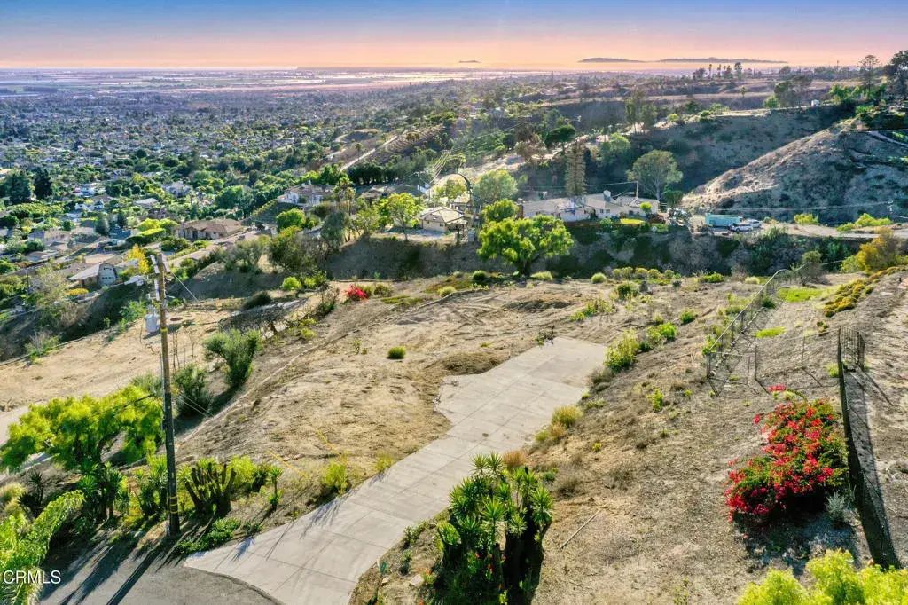 67 Santa Cruz, Camarillo