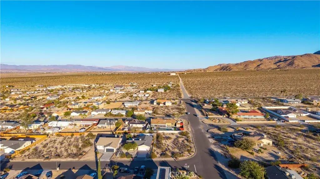 69010 Sullivan, 29 Palms