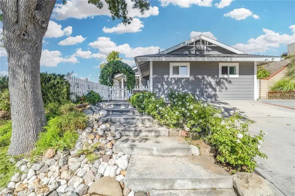 27829 Carnegie, Saugus