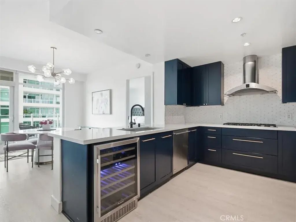 3141 Michelson 1007, Irvine
