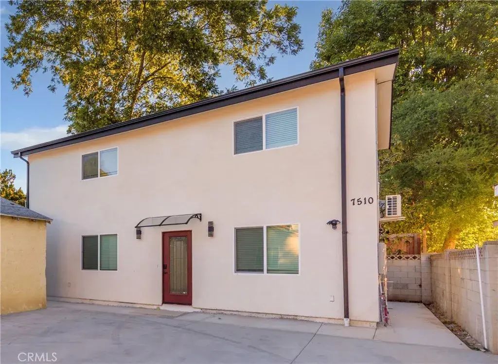 7510 Etiwanda Avenue, Reseda