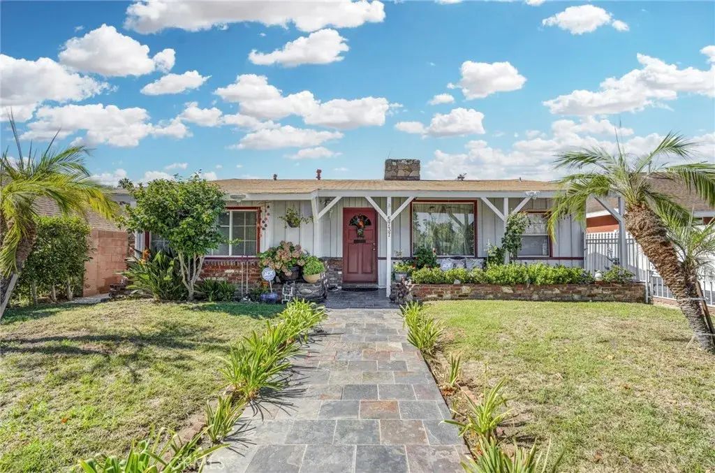 5737 Denny, North Hollywood