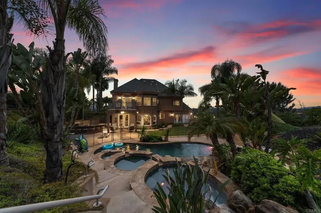 2270 Summit Drive, Escondido