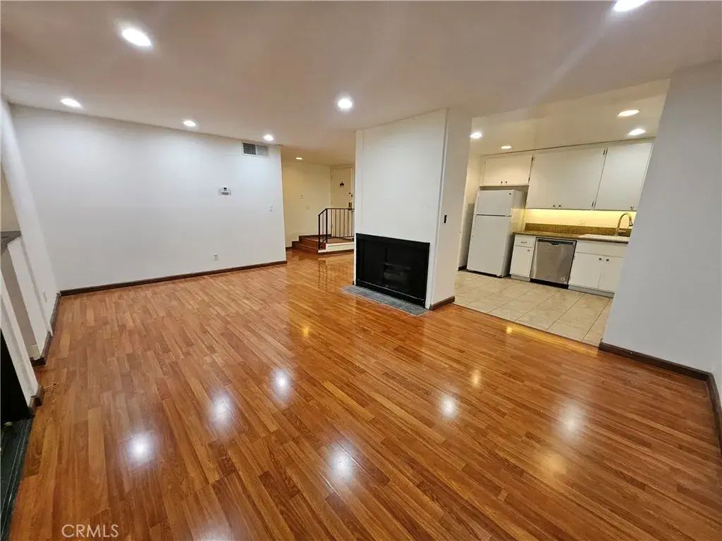 65 N Allen Avenue 220, Pasadena