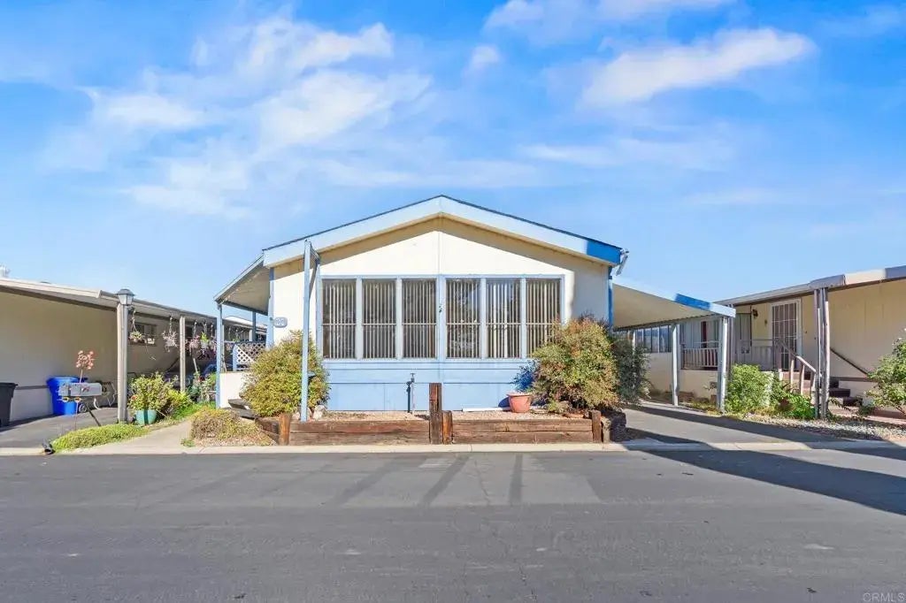 11949 Riverside Dr 23, Lakeside