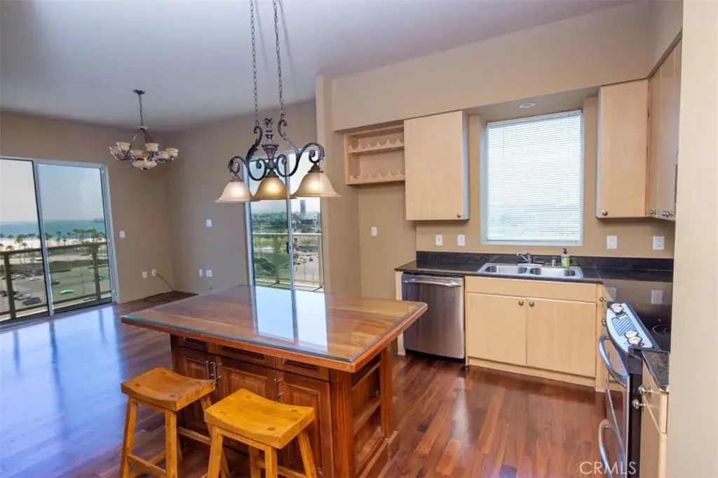 488 E Ocean, Long Beach