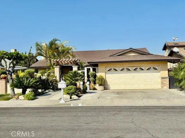 1029 E Silvan, Carson