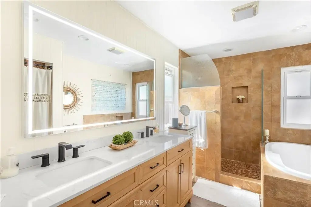 Photo of Listing #ND25247197