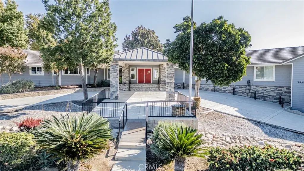 7325 Weaver Street, Highland