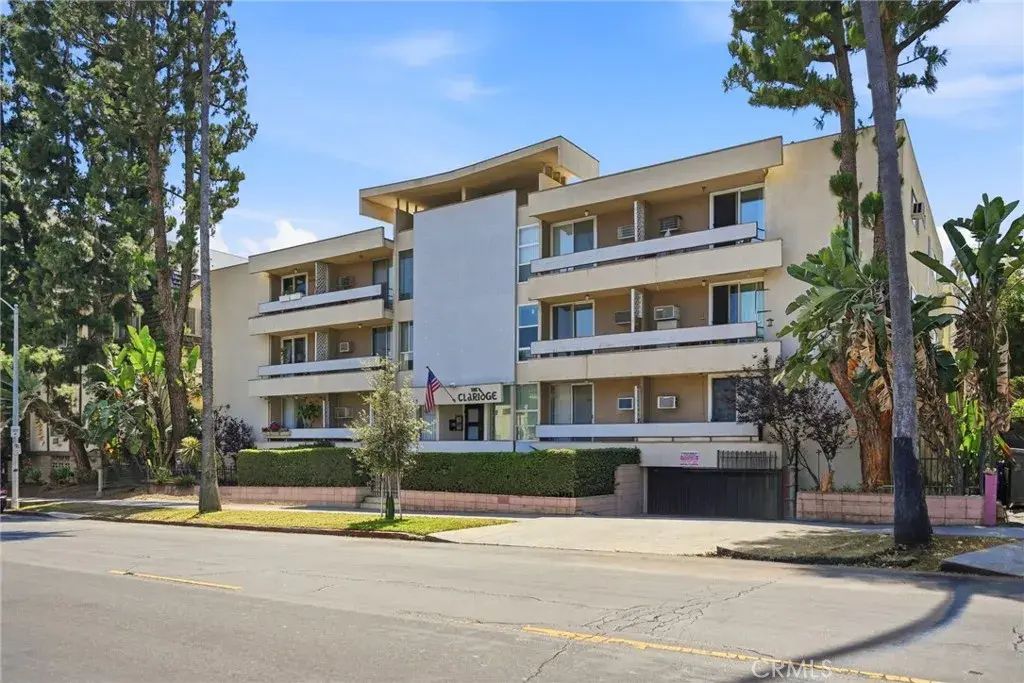 425 S Kenmore 206, Los Angeles