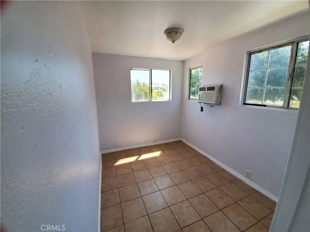 2136 Keith, Los Angeles