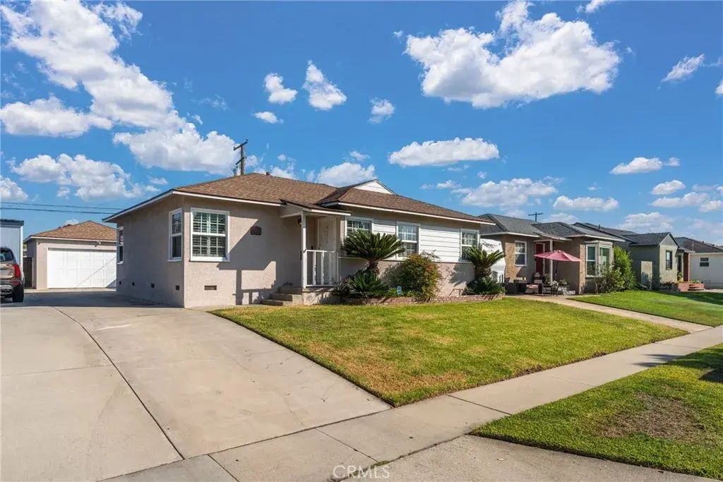 6119 Seaborn, Lakewood