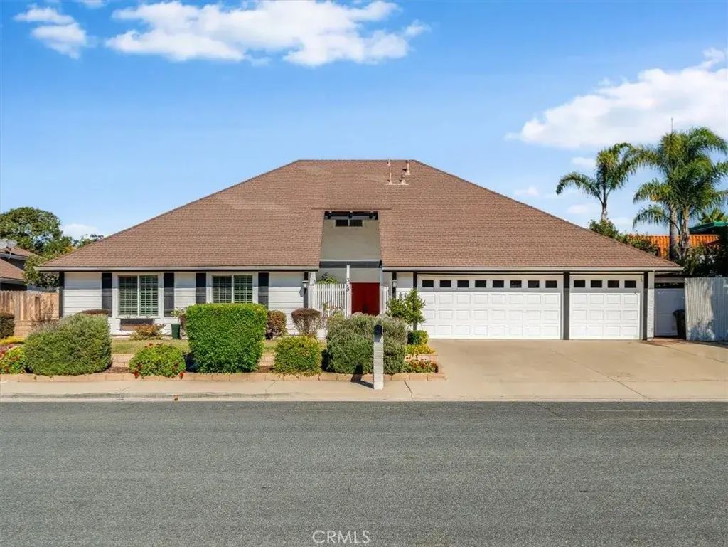 315 Larkspur, Santa Maria