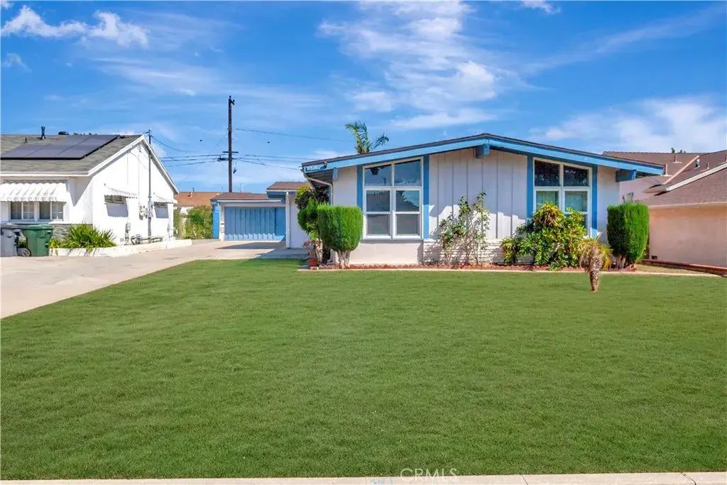 11026 Theis Avenue, Whittier