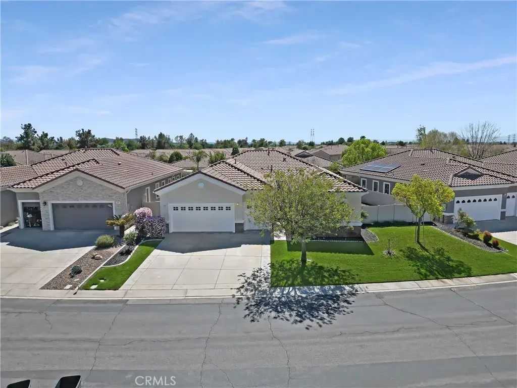 805 Annandale, Beaumont