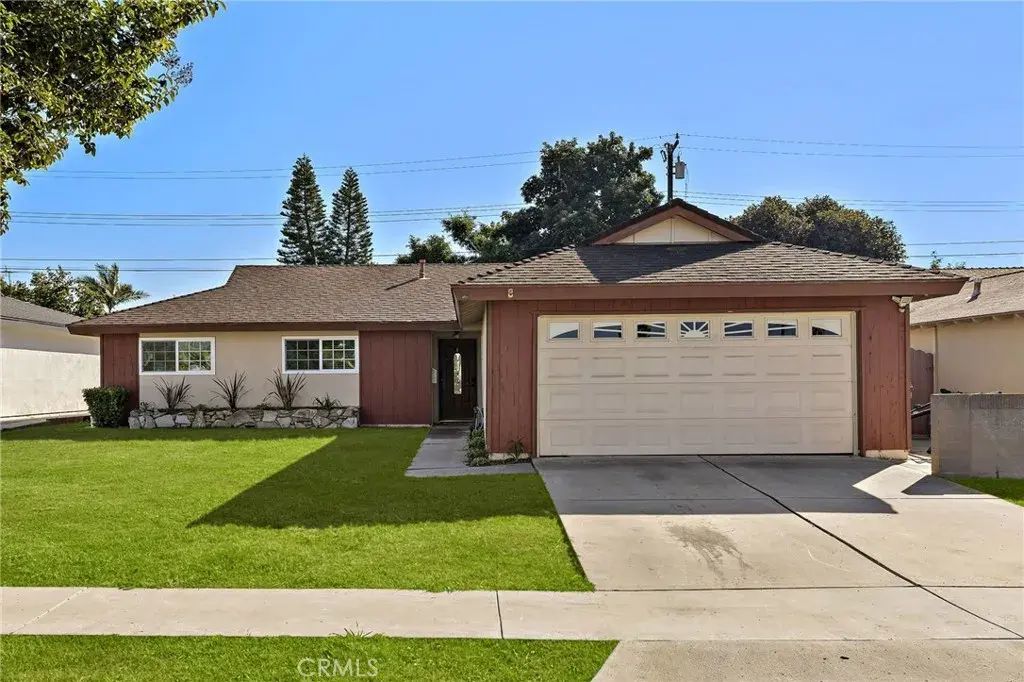 8292 Darsy, Huntington Beach