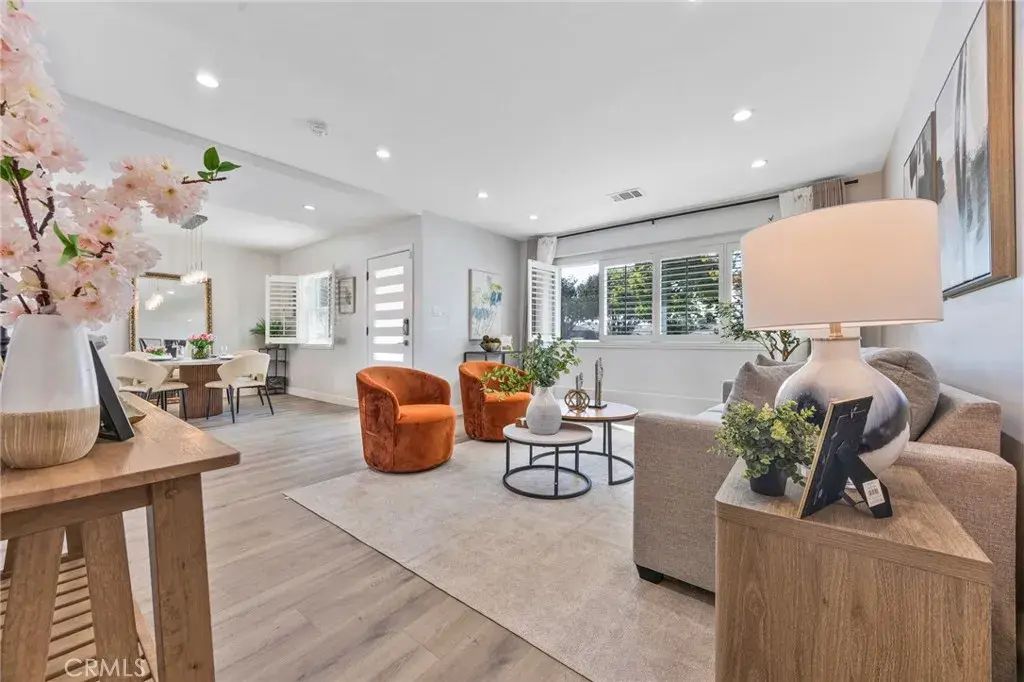 6053 Turnergrove Drive, Lakewood
