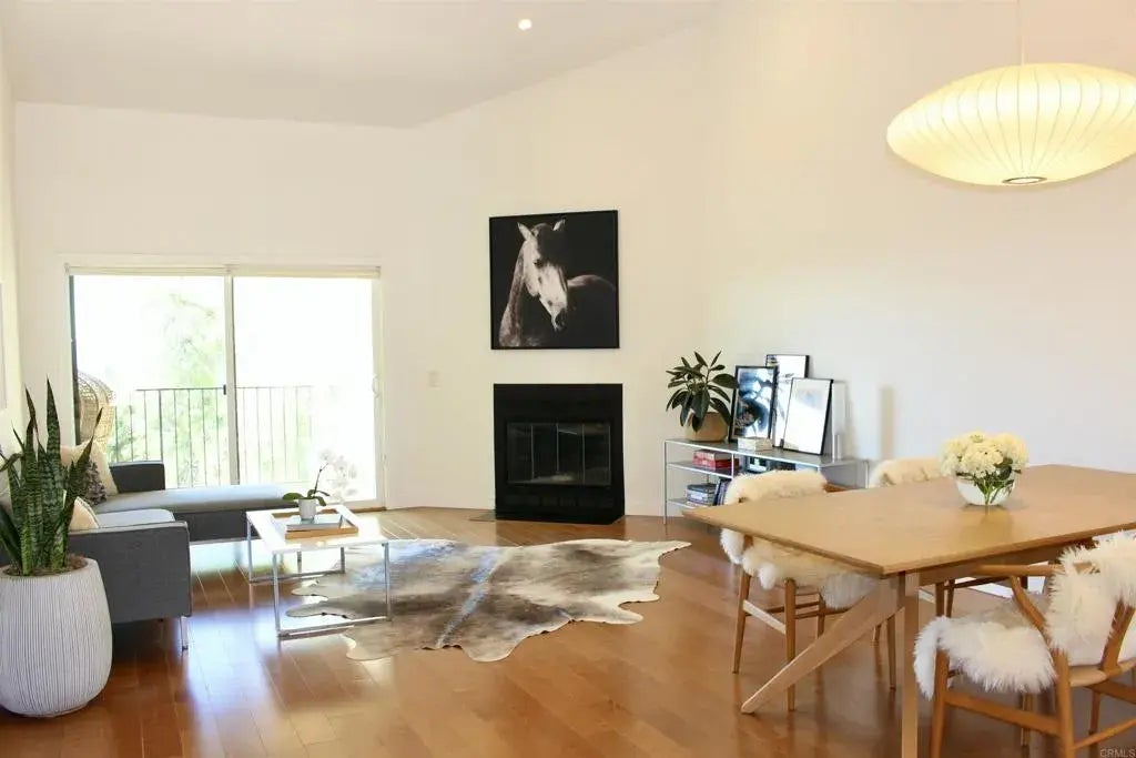 7323 Calle Luna, Carlsbad