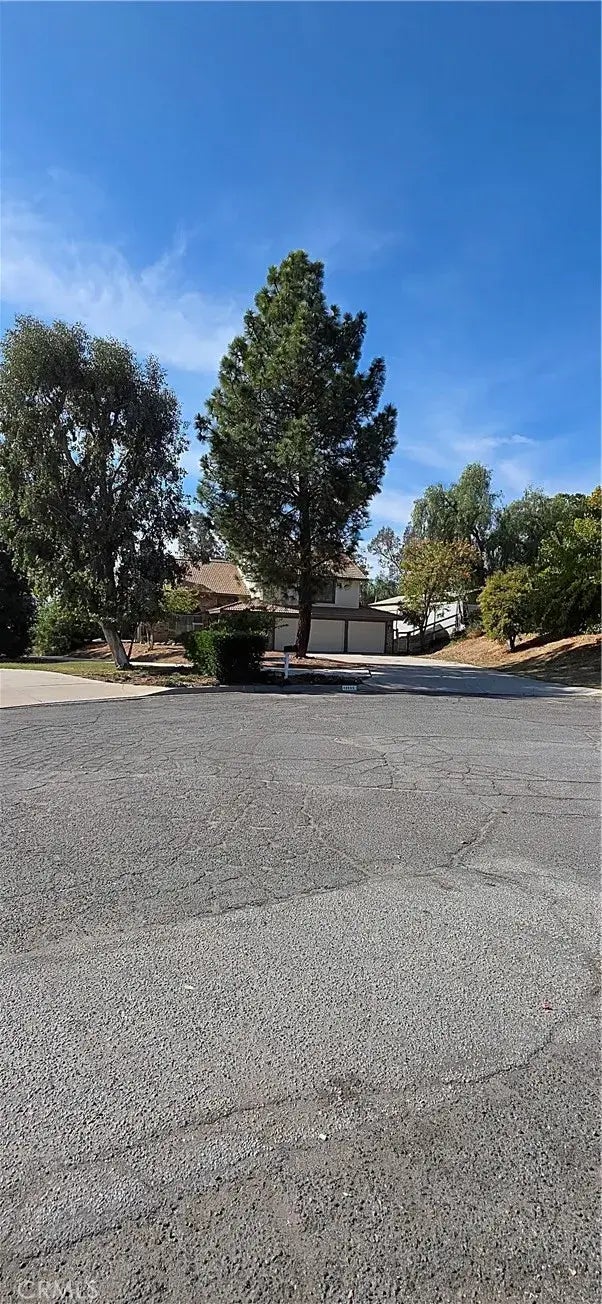 12984 Columbia, Yucaipa